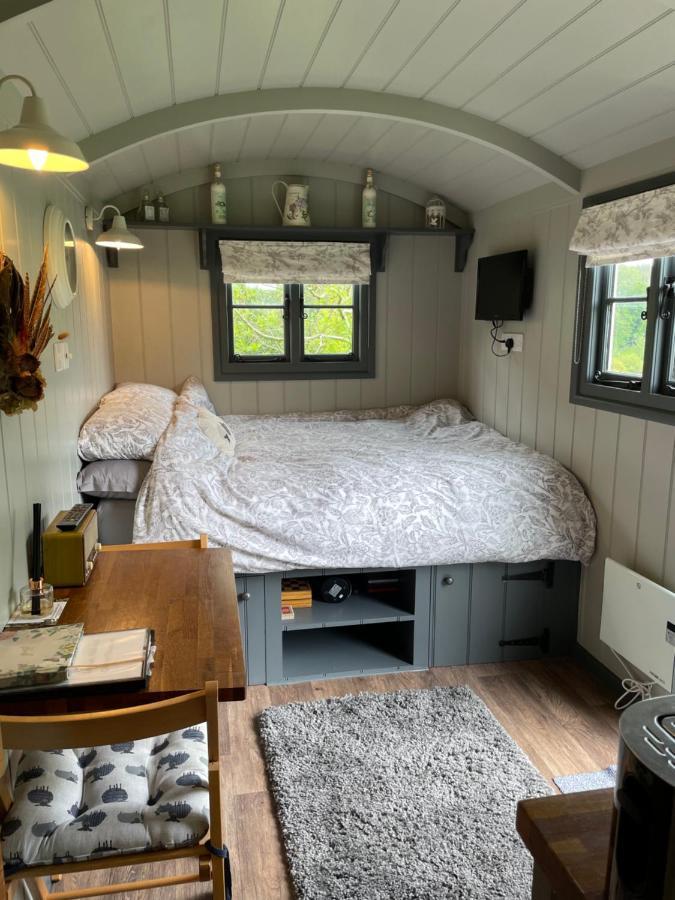 Greatwood Shepherds Hut Баттл Екстер'єр фото