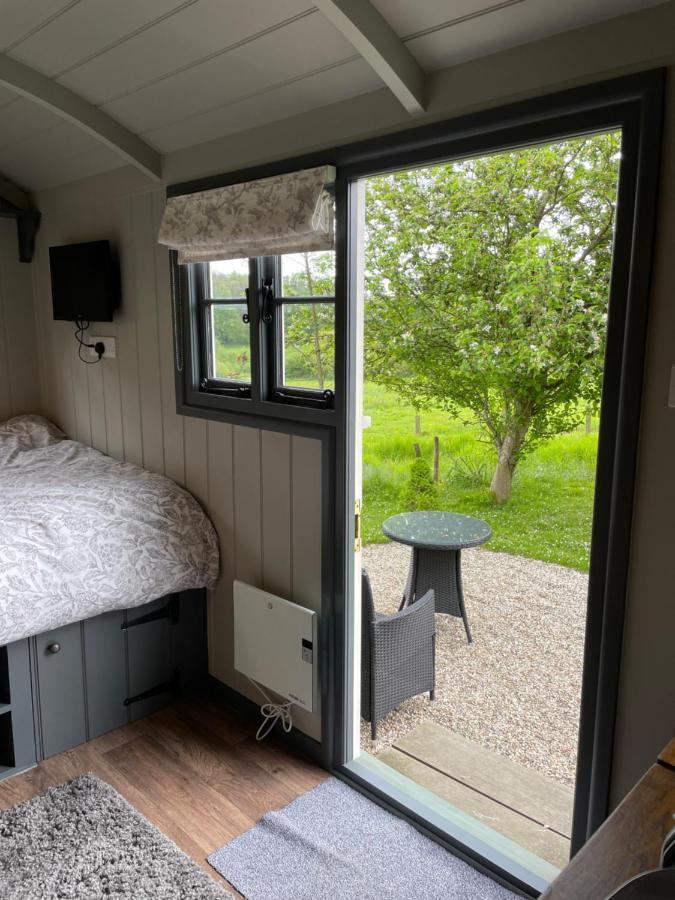 Greatwood Shepherds Hut Баттл Екстер'єр фото