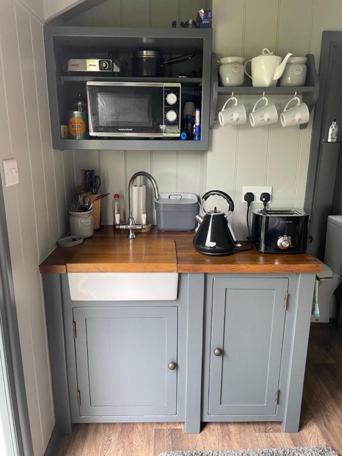 Greatwood Shepherds Hut Баттл Екстер'єр фото