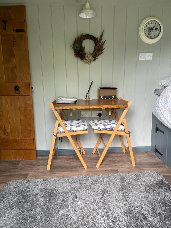 Greatwood Shepherds Hut Баттл Екстер'єр фото