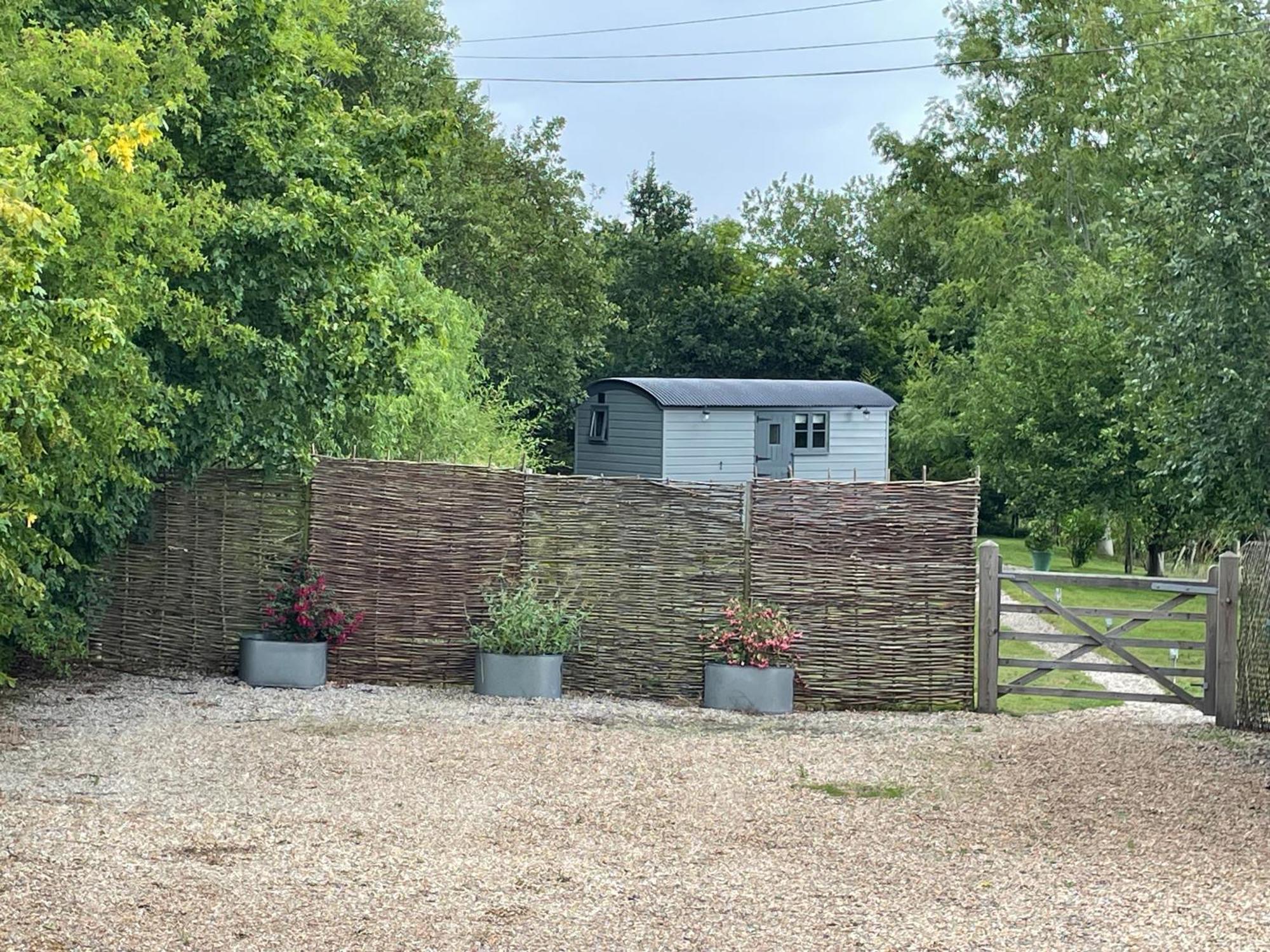 Greatwood Shepherds Hut Баттл Екстер'єр фото
